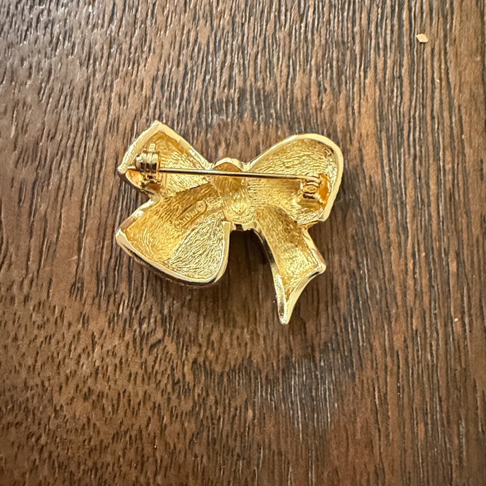 Christian Dior bow Brooch - Picture 2 of 2